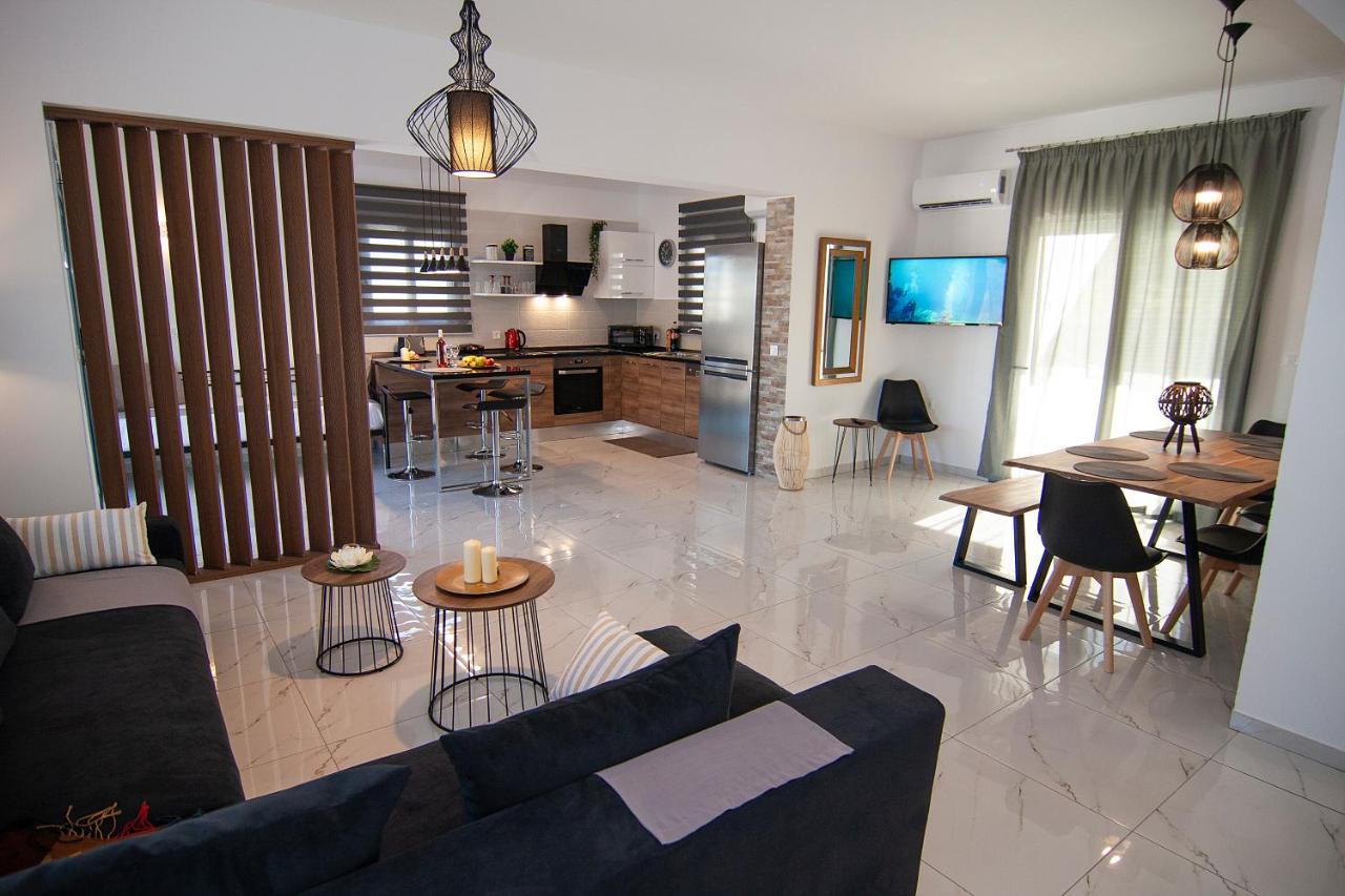 Livis Luxury Villa Кіотарі Екстер'єр фото